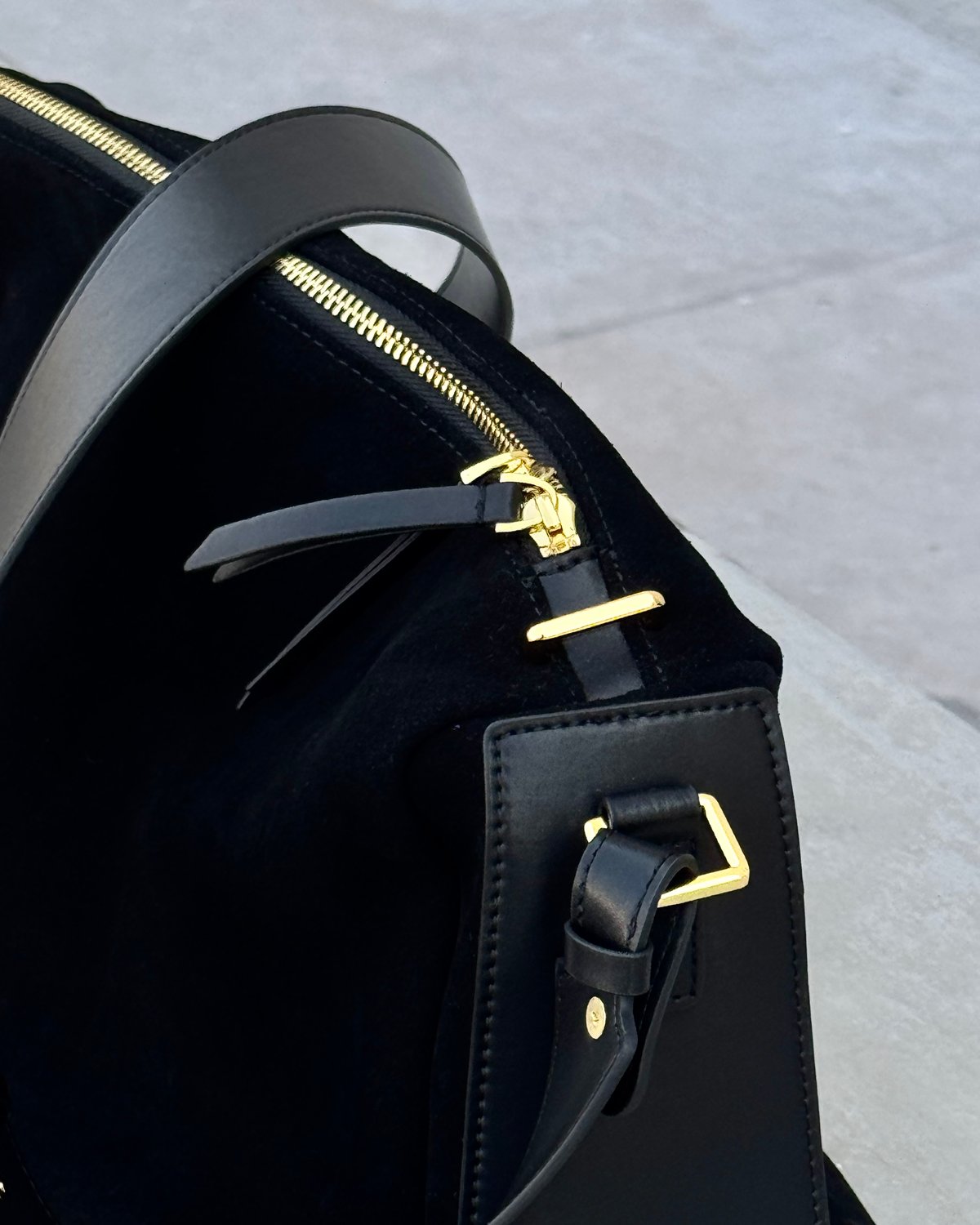 2WAY SUEDE SQUARE BAG | JISTORY