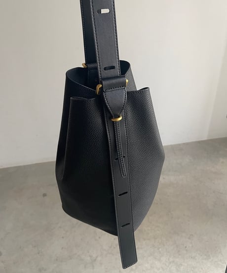 ONE HANDLE BUCKET BAG