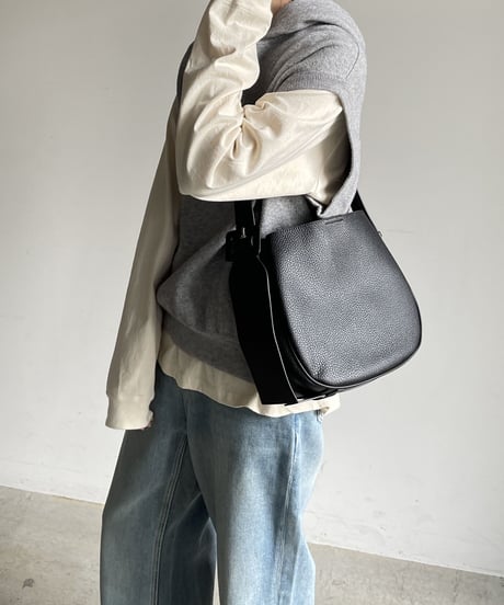 ROUND LEATHER SHOULDER BAG / 2color