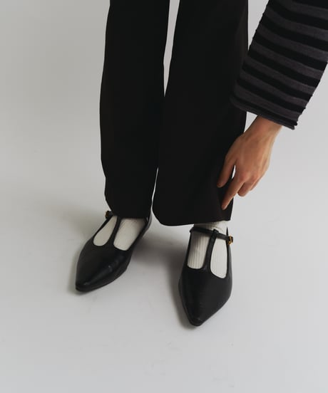 T-STRAP LOW HEEL SHOES