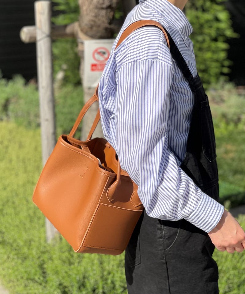 ショルダーバッグ lawgy bucket shoulder bag lawgy（ラウジー）の「bucket shoulder bag（ショルダーバッグ）」 - WEAR
