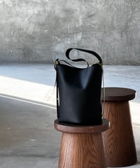 ONE HANDLE BUCKET BAG