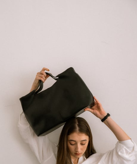 FLAT HANDLE LEATHER TOTE BAG