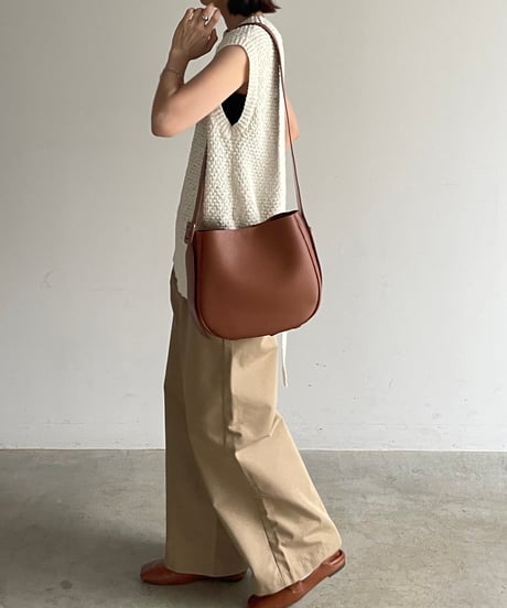 ROUND LEATHER SHOULDER BAG / 2color