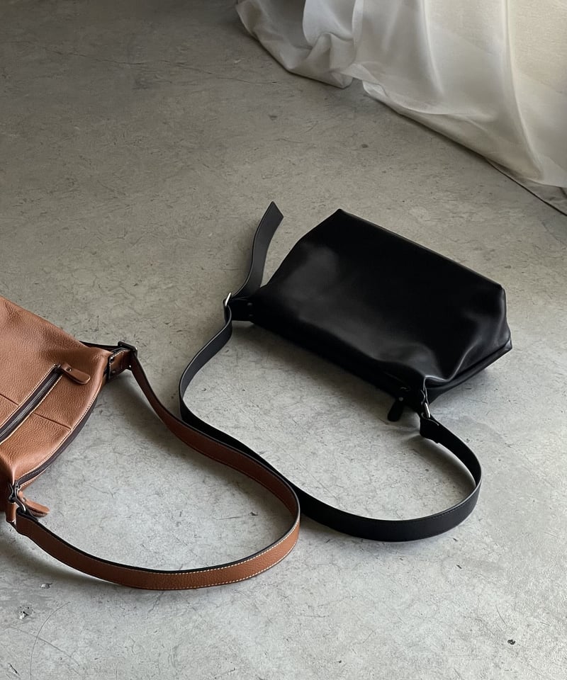 ［美品］JISTORY レザーハンドバッグ　替えベルト2本付き SQUARE BELT HANDLE BAG / 3color ＜送料無料＞ | JISTORY