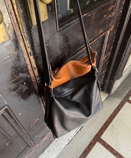 LEATHER SQUARE  SHOULDER / 2color