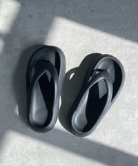 PLATFORM THONG SANDALS