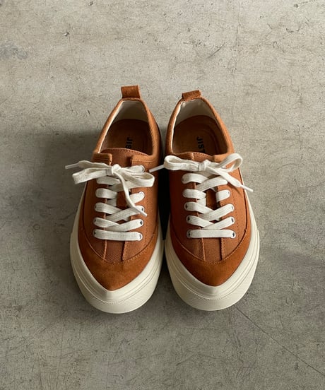 POINTED TOE SNEAKER / 2color