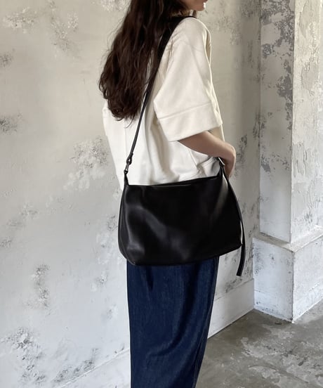 LEATHER SQUARE  SHOULDER / 2color