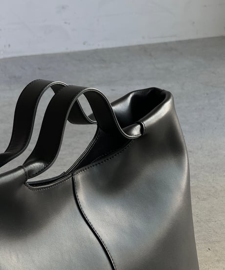 FLAT HANDLE LEATHER TOTE BAG