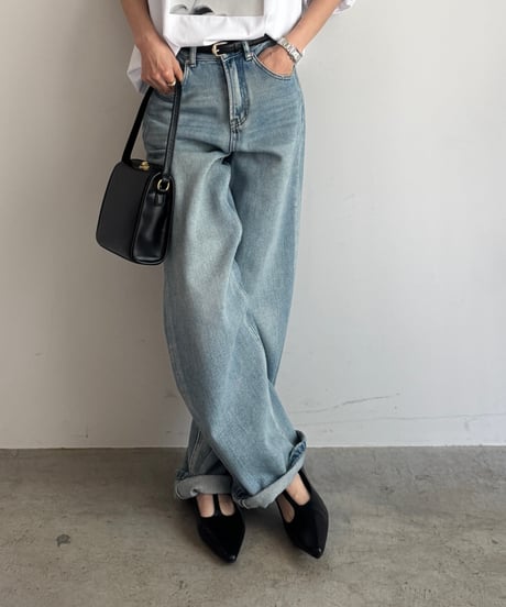T-STRAP LOW HEEL SHOES