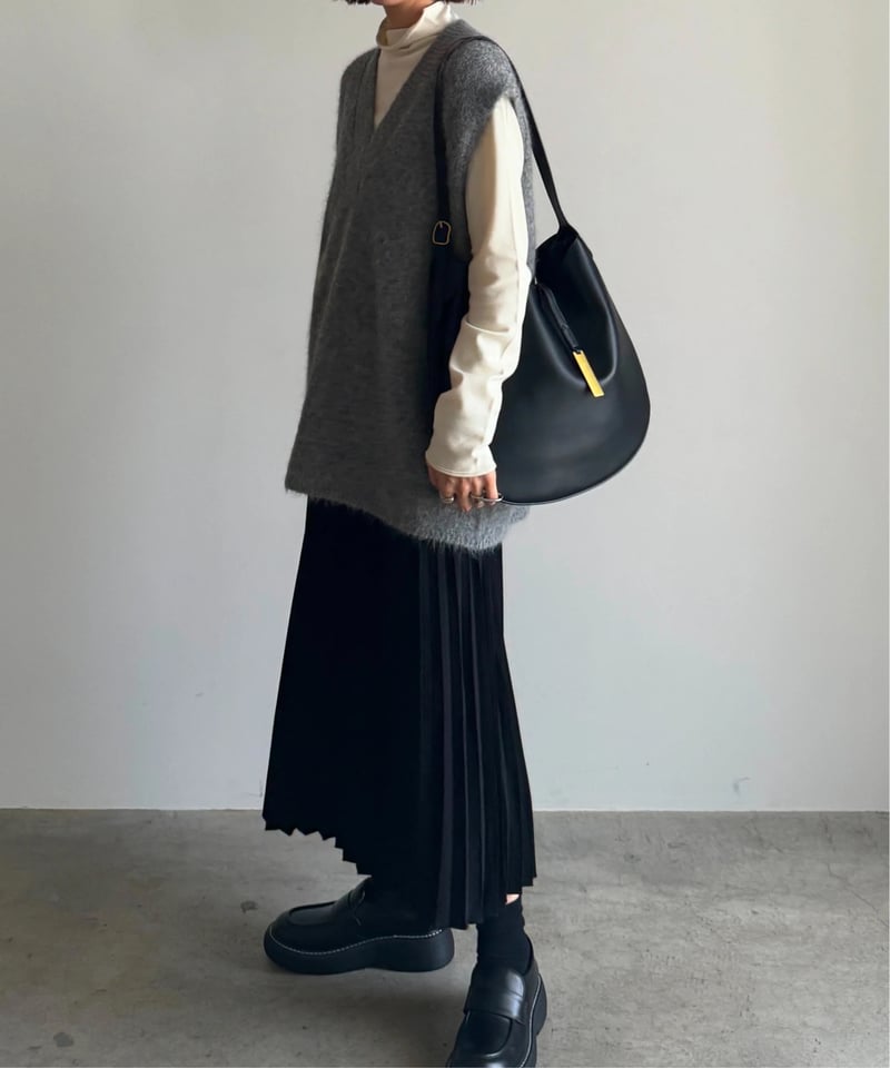 値下げ！【JISTORY 】CLAMSSHOULDERBAG新品（タグ、袋あり） CLAMS SHOULDER BAG | JISTORY