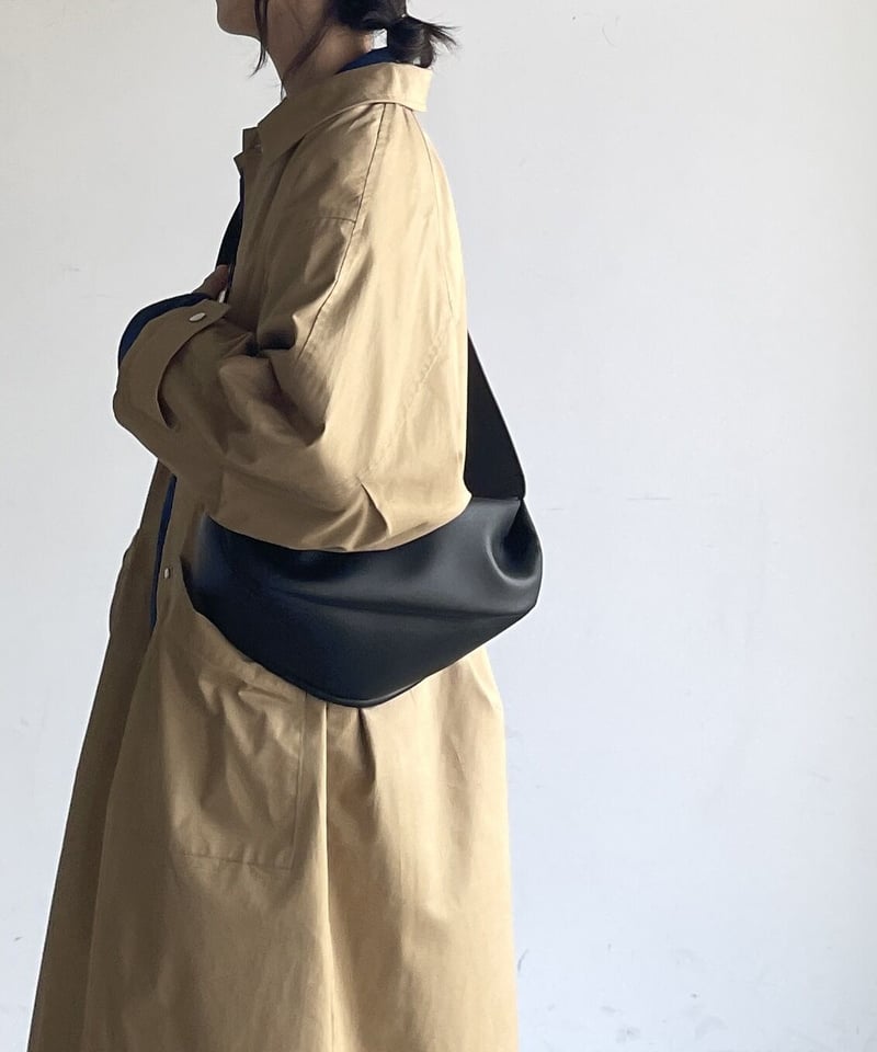 SOFT LEATHER HALF MOON BAG / 2color | JISTORY SOFT LEATHER HALF MOON BAG / 2color | JISTORY