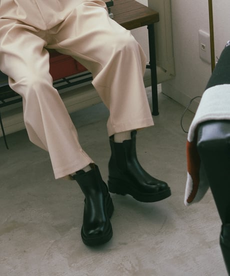 SIDE GORE CHELSEA BOOTS middle