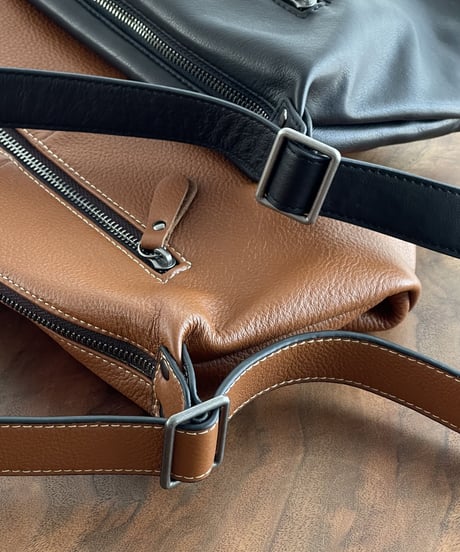 LEATHER SQUARE  SHOULDER / 2color