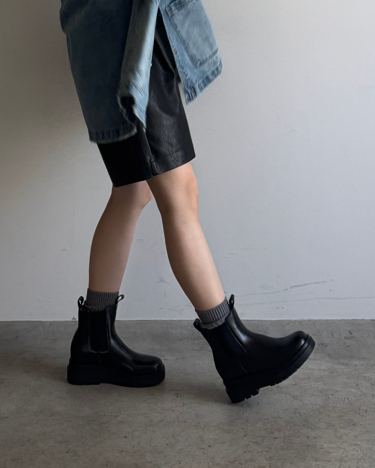 SIDE GORE CHELSEA BOOTS middle | JISTORY