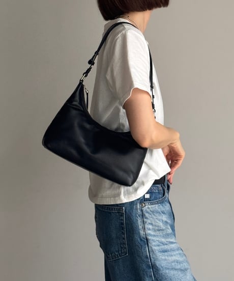 PADDED ONE SHOULDER HOBO BAG