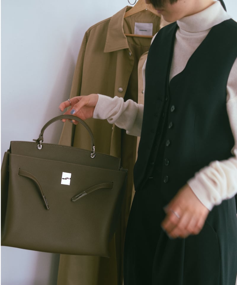 JISTORY：SQUARE BELT HANDLE BAG large 送料込 SQUARE BELT HANDLE BAG / 3color ＜送料無料＞ | JISTORY