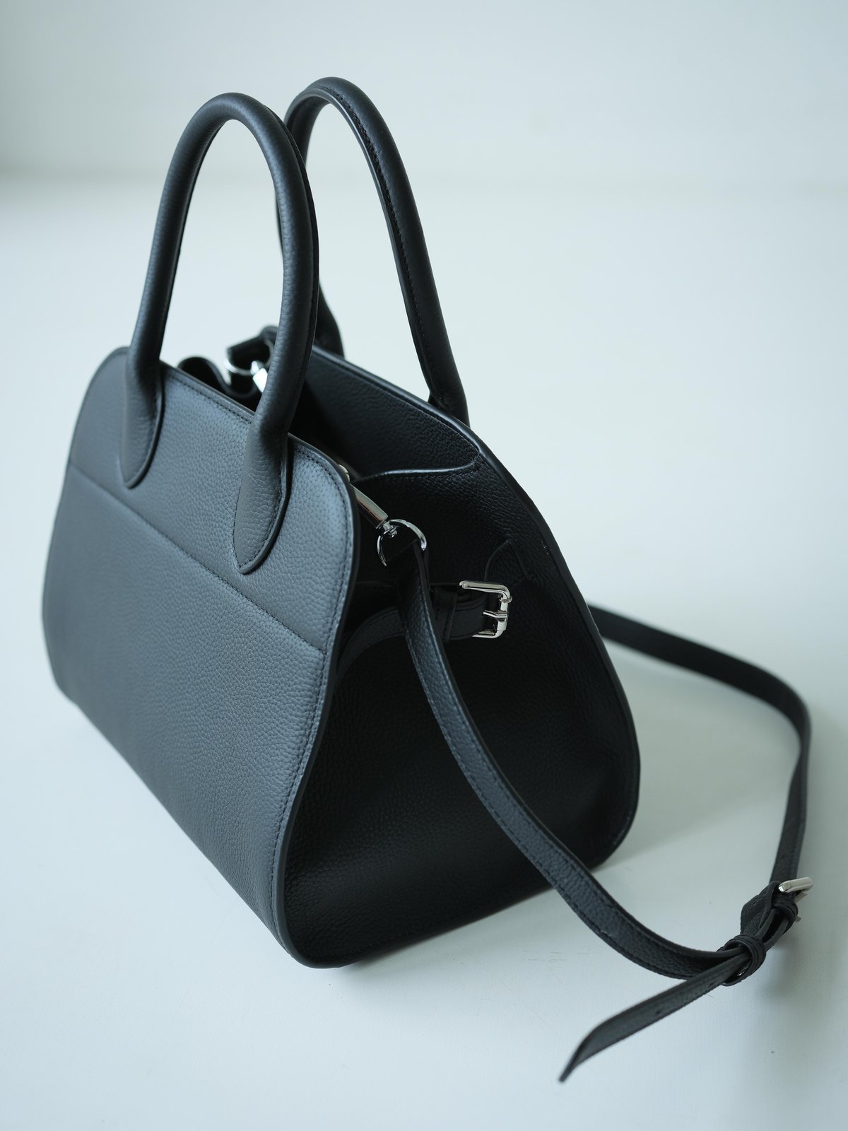 予約】SIDE BELT BOSTON BAG middle | JISTORY 予約】SIDE BELT BOSTON BAG middle | JISTORY
