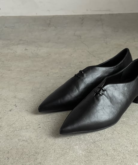 POINTED TOE FLAT SHOES