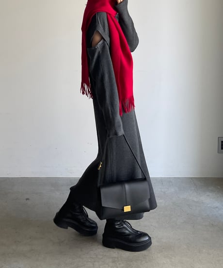 CENTER STITCH CLASSIC SHOULDER BAG