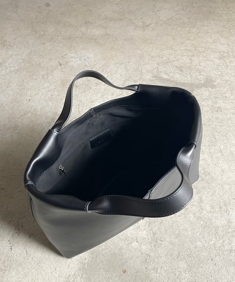 FLAT HANDLE LEATHER TOTE BAG