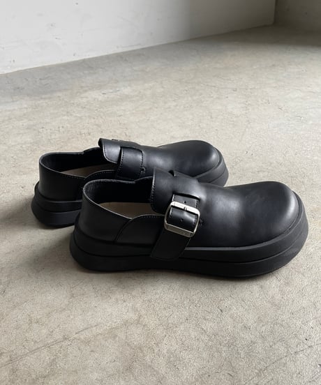 ROUND BUCKLE SHOES