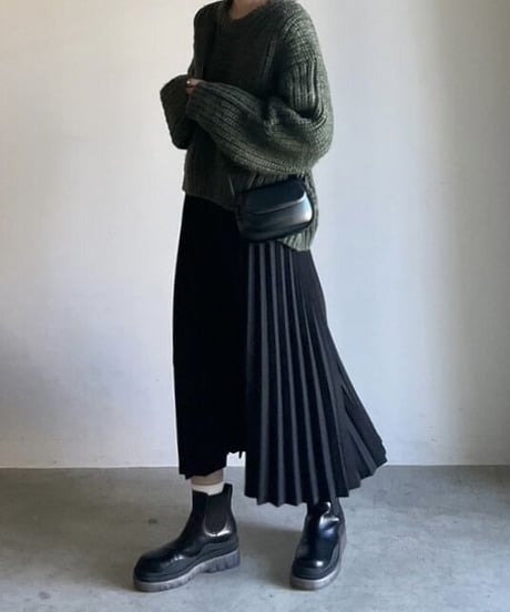 CLEAR SOLE CHELSEA BOOTS