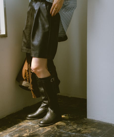 LEATHER BELT LONG BOOTS