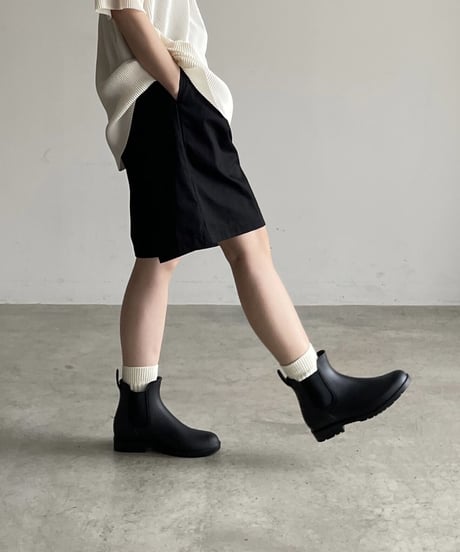 RAIN BOOTS