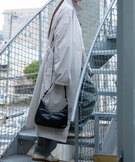 PADDED ONE SHOULDER HOBO BAG
