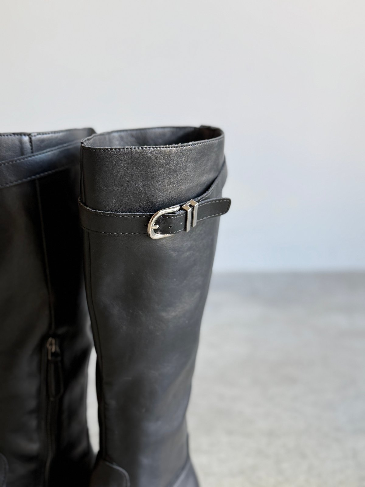 LEATHER BELT LONG BOOTS | JISTORY