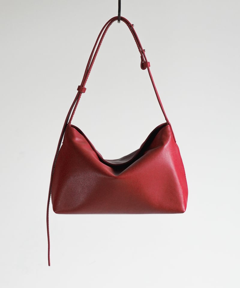 SOFT CURVE ADJUSTMENT BAG / 3color | JISTORY