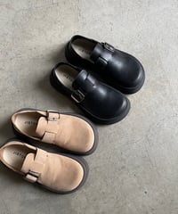 ROUND BUCKLE SHOES / 2color