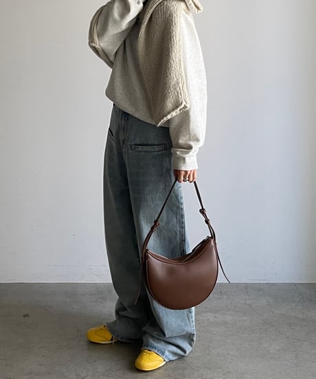 HALF MOON LEATHER SHOULDER BAG / 2color
