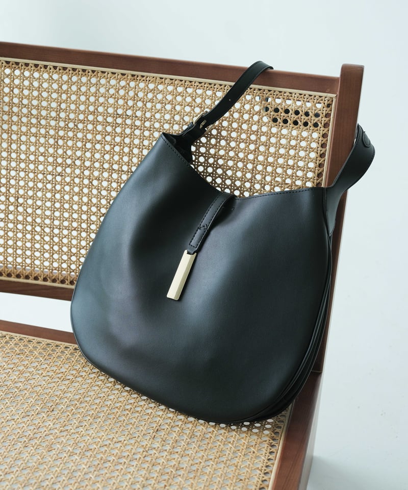 値下げ！【JISTORY 】CLAMSSHOULDERBAG新品（タグ、袋あり） CLAMS SHOULDER BAG | JISTORY