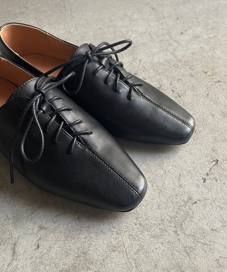 LACE UP LEATHER SHOES