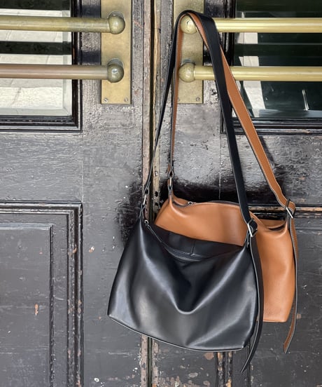 LEATHER SQUARE  SHOULDER / 2color