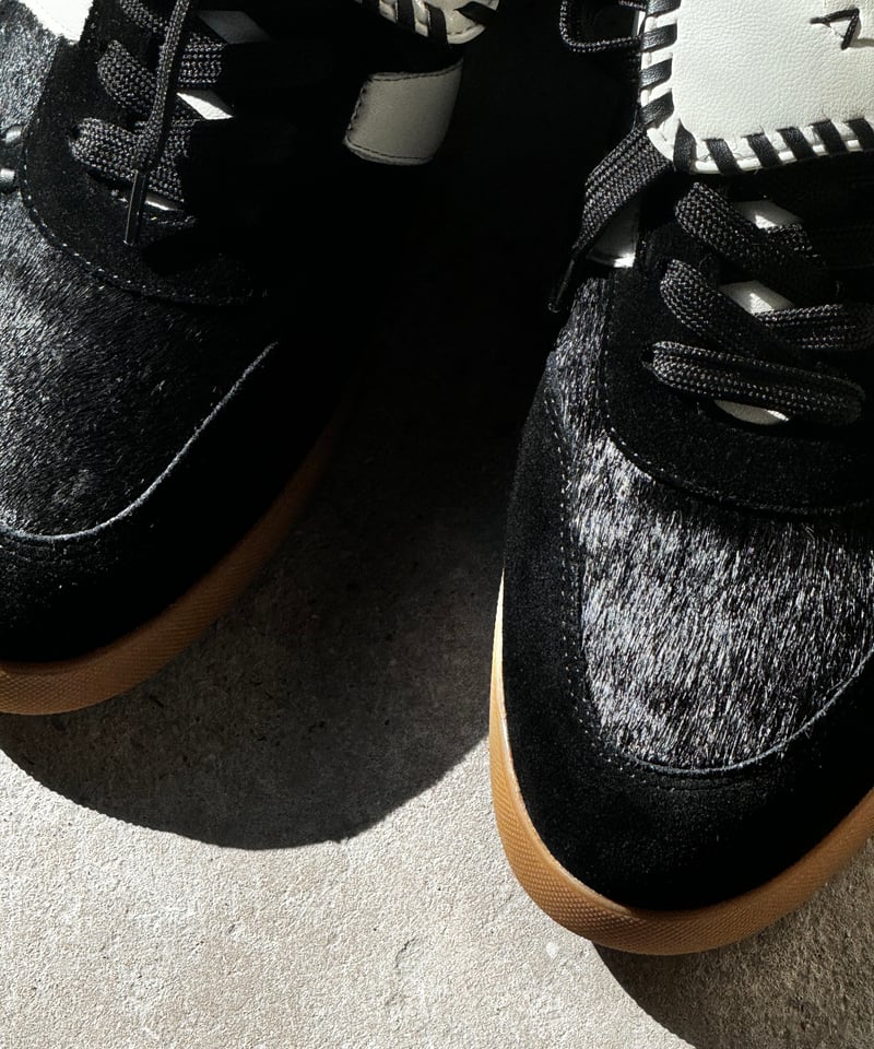 FLIP TONGUE LEATHER SNEAKERS / 2color | JISTORY