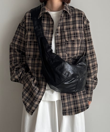 CRESCENT SHOURDER BAG