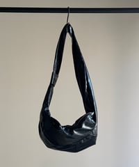 CRESCENT SHOURDER BAG