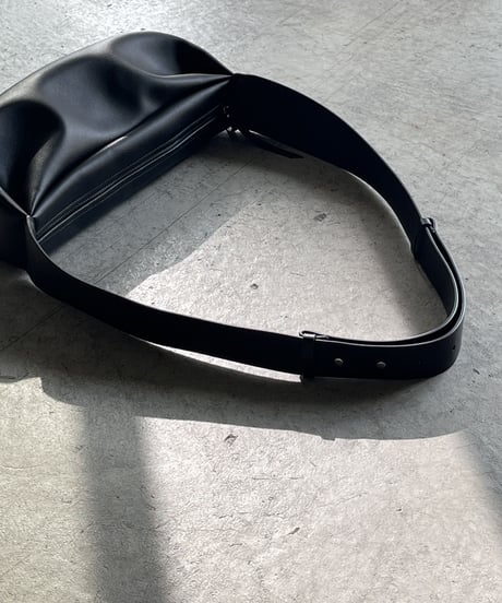 SOFT LEATHER HALF MOON BAG / 2color