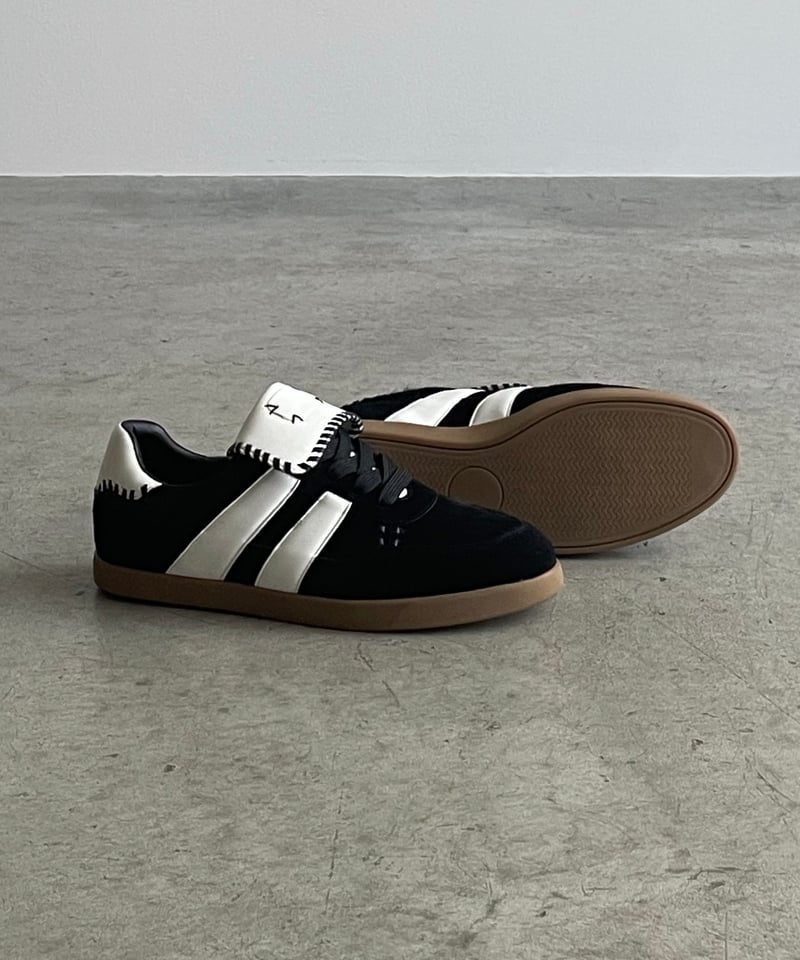 FLIP TONGUE LEATHER SNEAKERS / 2color | JISTORY