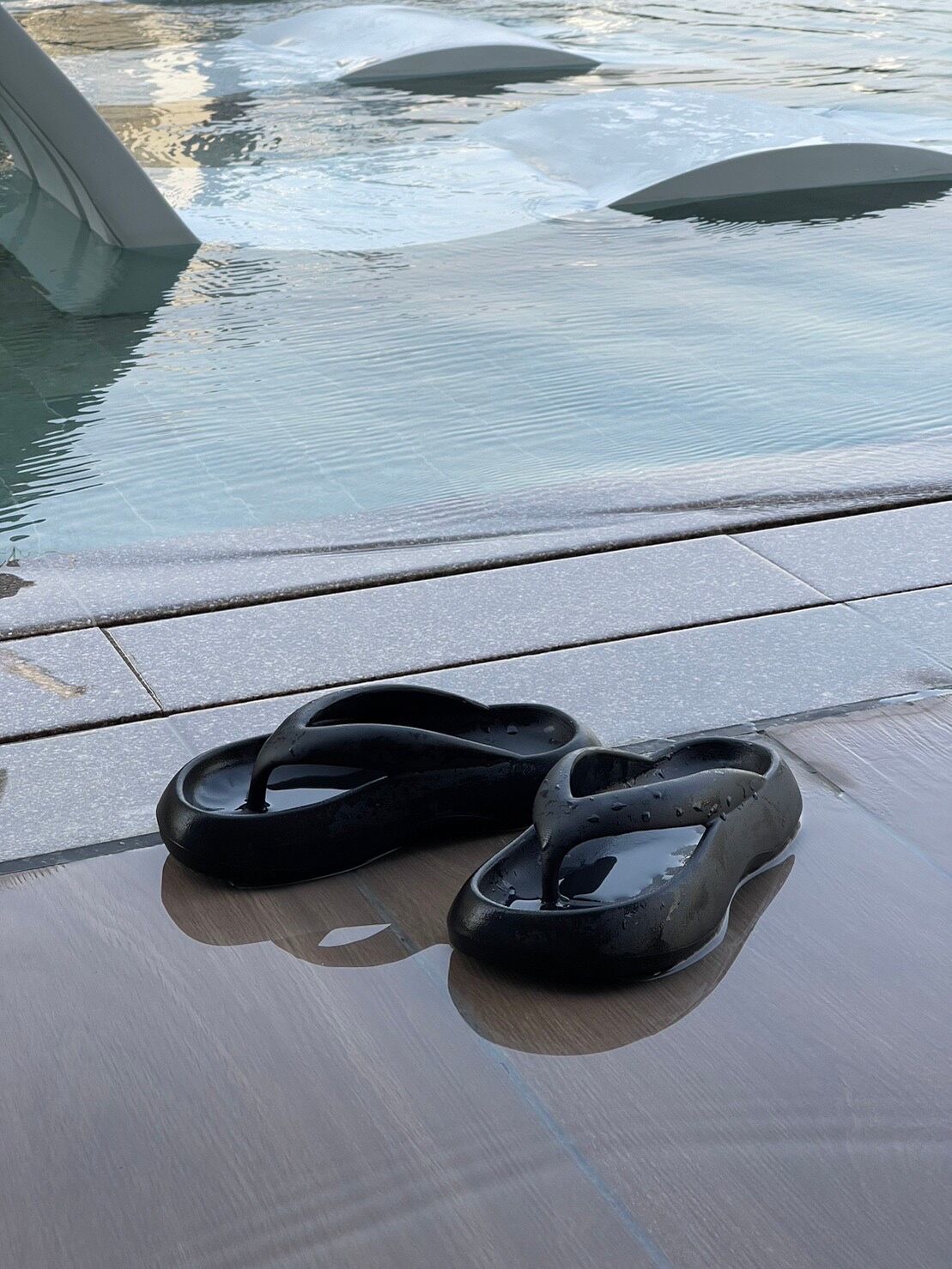 再入荷調整中】PLATFORM THONG SANDALS | JISTORY 再入荷調整中】PLATFORM THONG SANDALS | JISTORY