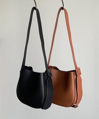 ROUND LEATHER SHOULDER BAG / 2color