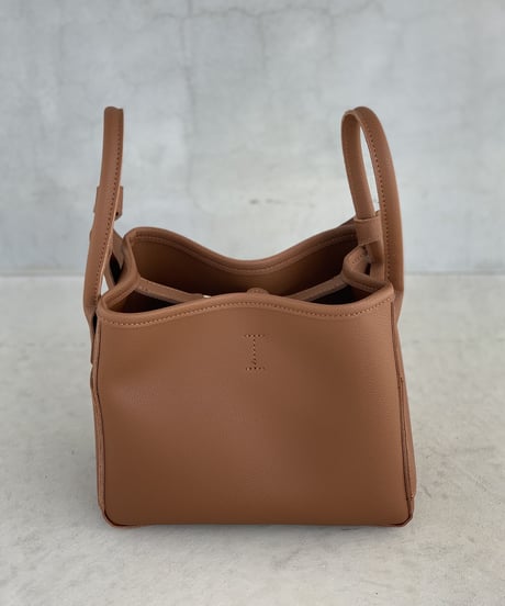 BUCKET SHOULDER BAG