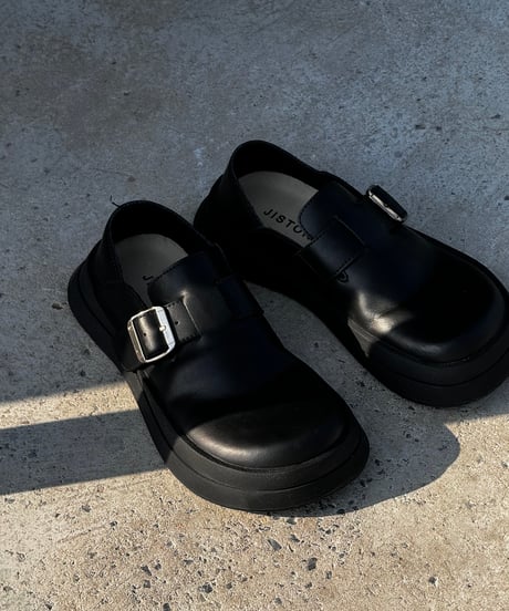 ROUND BUCKLE SHOES / 2color