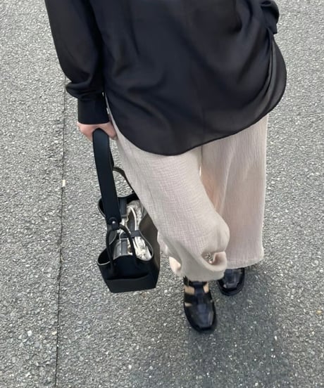BUCKET SHOULDER BAG