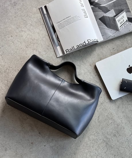 FLAT HANDLE LEATHER TOTE BAG