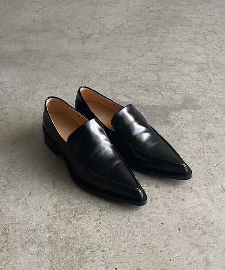 LEATHER POINTED TOE LOAFER / 2color
